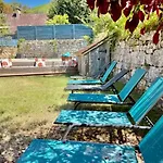 Esparoutis D'hotes Du Charme Bed & Breakfast *