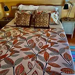 Esparoutis D'hotes Du Charme