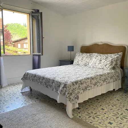 Esparoutis D'hotes Du Charme Bed & Breakfast *