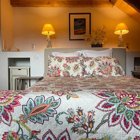 Esparoutis D'hotes Du Charme Saint-Cybranet