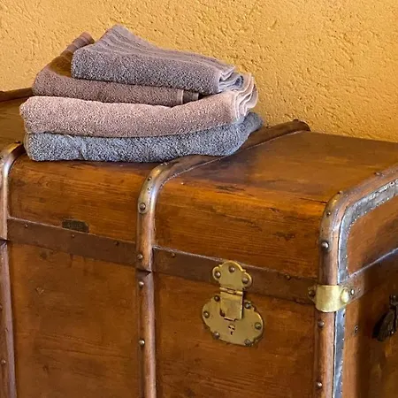 Esparoutis D'hotes Du Charme Bed & Breakfast *