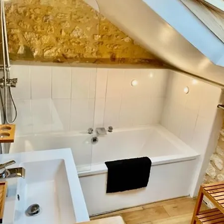 Esparoutis D'hotes Du Charme